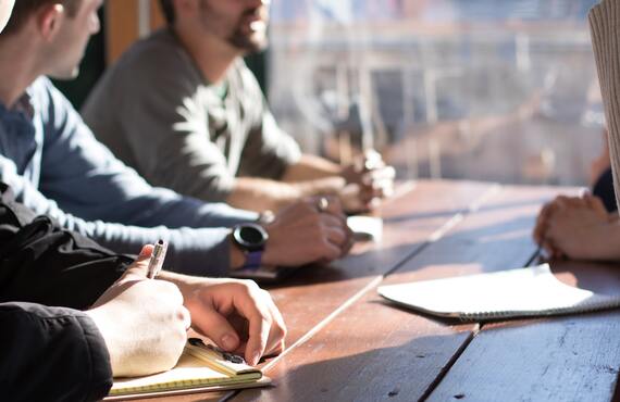 営業コンサルで属人化を解消するなら株式会社ファシリテーションエンジニアリング